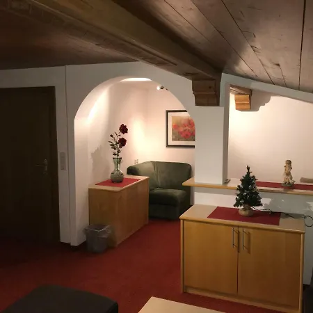 Fiechtl Apartments Apartment